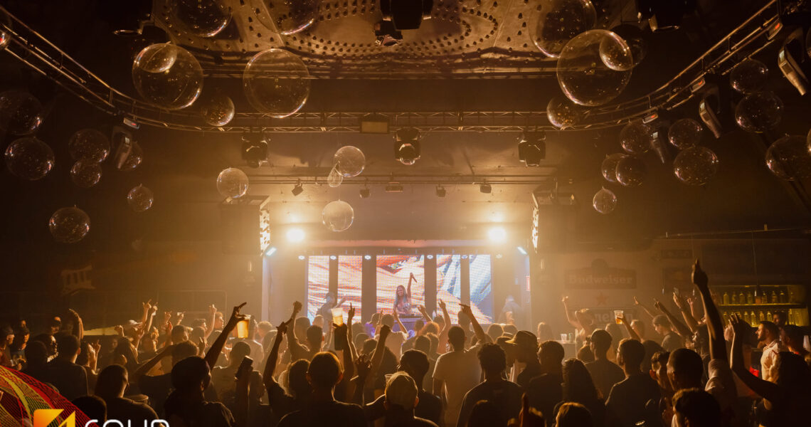 FUNK DELUXE 17/04